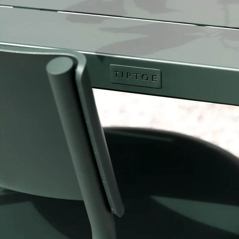 Outdoor Table – MIDI Collection