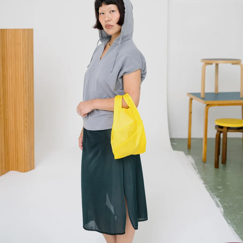 The New Shoppingbag S TV Yellow