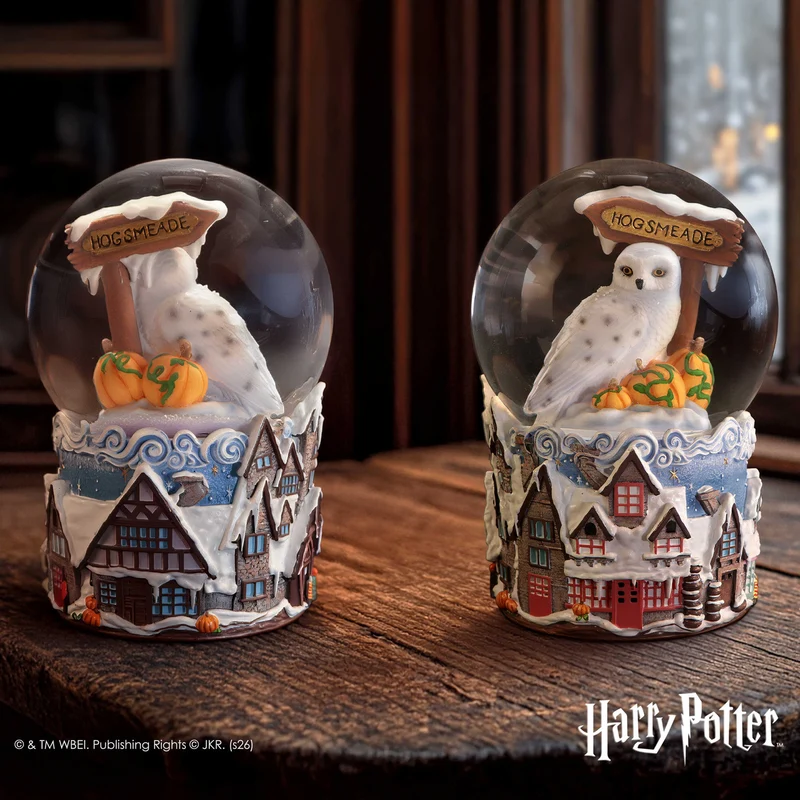 Harry Potter - Hogsmeade Village Schneekugel