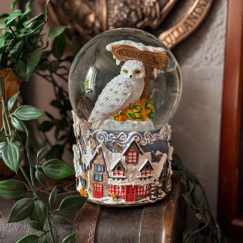 Harry Potter - Hogsmeade Village Schneekugel