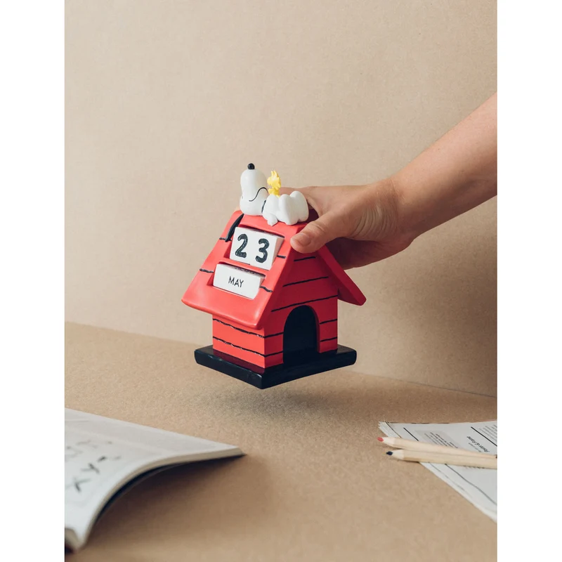 Peanuts 3D Ewiger Kalender Snoopy Hundehütte