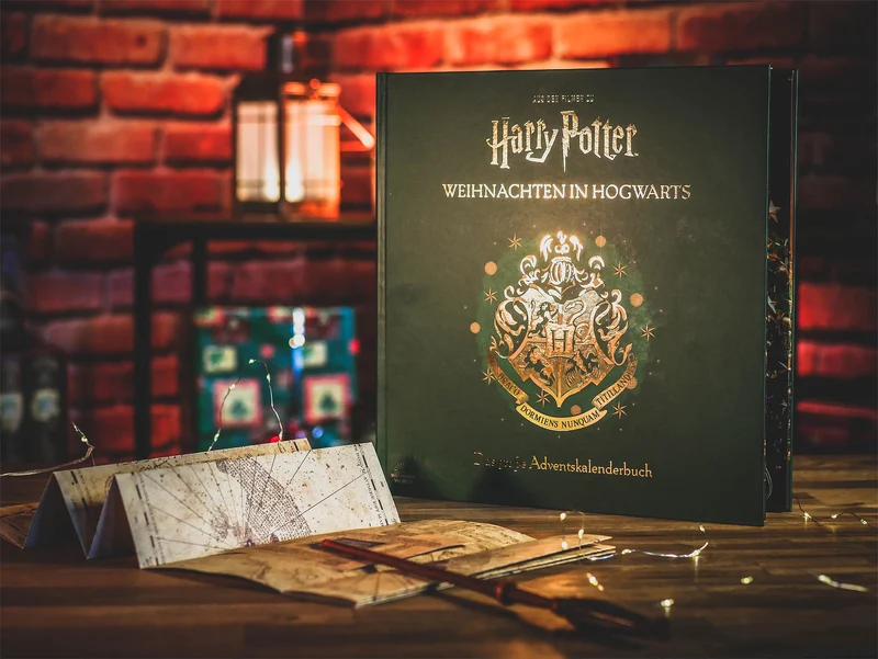 Harry Potter - Weihnachten in Hogwarts - Das große Adventskalenderbuch