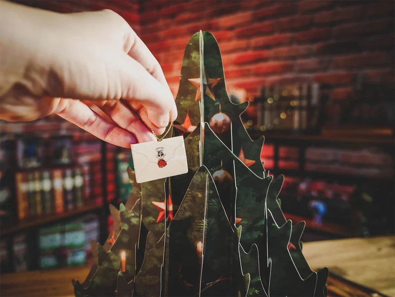 Harry Potter - Weihnachten in Hogwarts - Das große Adventskalenderbuch