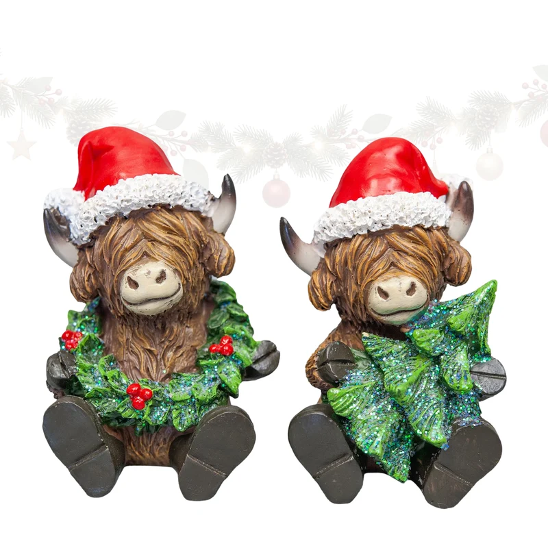 Highland Kuh Figuren 2er Set – Poly, 10,5 cm mit Zipfelmütze