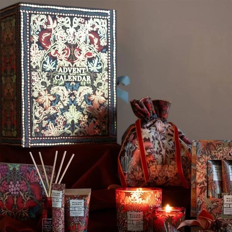 William Morris Advent Calendar 2026, 24 Bath & Body Treats, Oak & Willow
