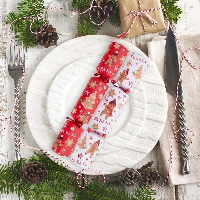 Gingerbread Kazoo Christmas Game Crackers | Set of 6 Musical Christmas Crackers
