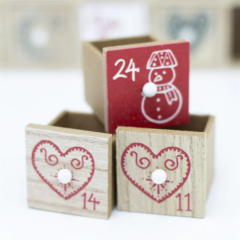 Wooden House Highland Cow Christmas Advent Calendar | Fill Your Own Calendar