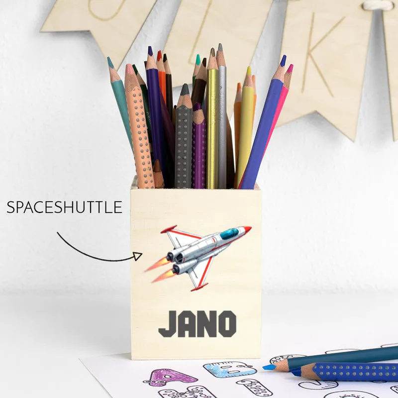 Personalisierter Stifthalter aus Holz Stiftebecher mit Wunschname Schulkind – Jungs