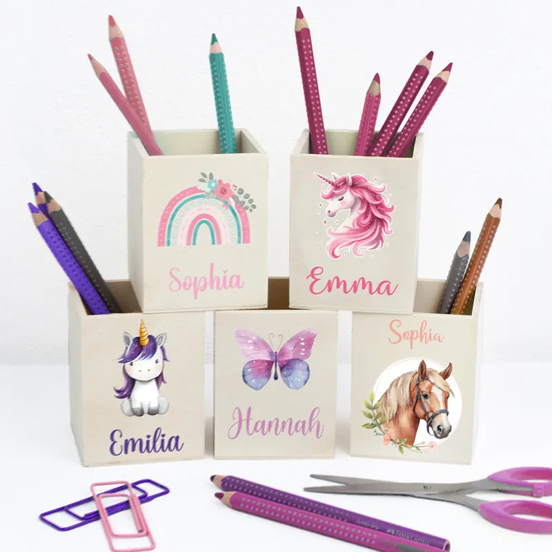 Personalisierter Stifthalter aus Holz Stiftebecher mit Wunschname Schulkind – Mädchen