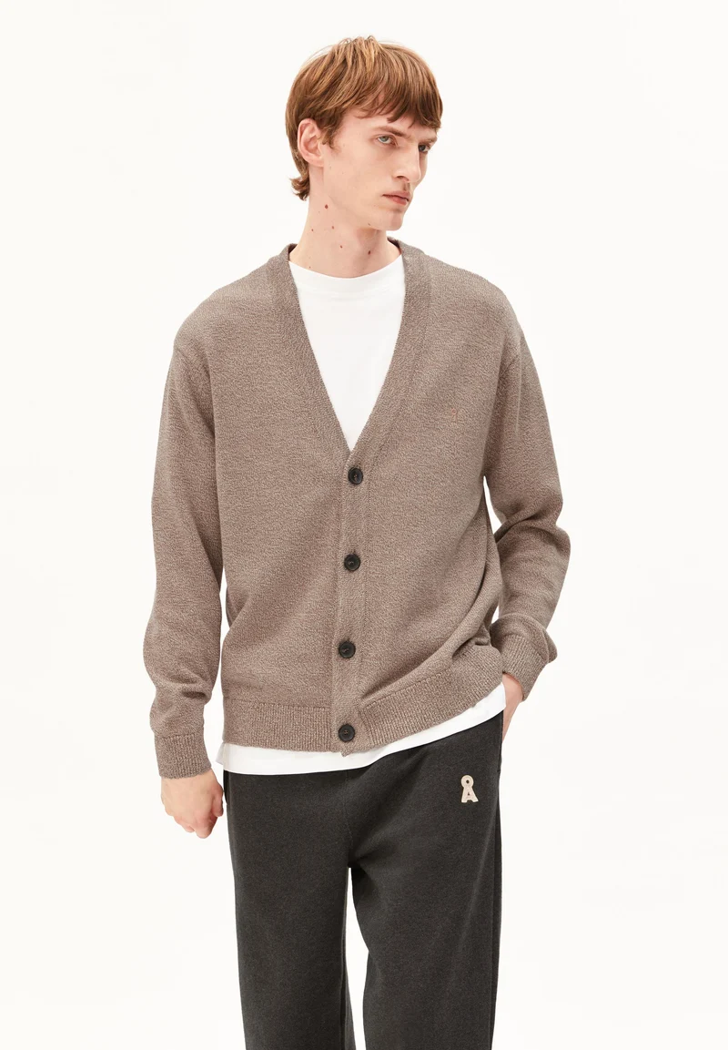 MOULINÉ-STRICKJACKE | amberwood-oatmilk