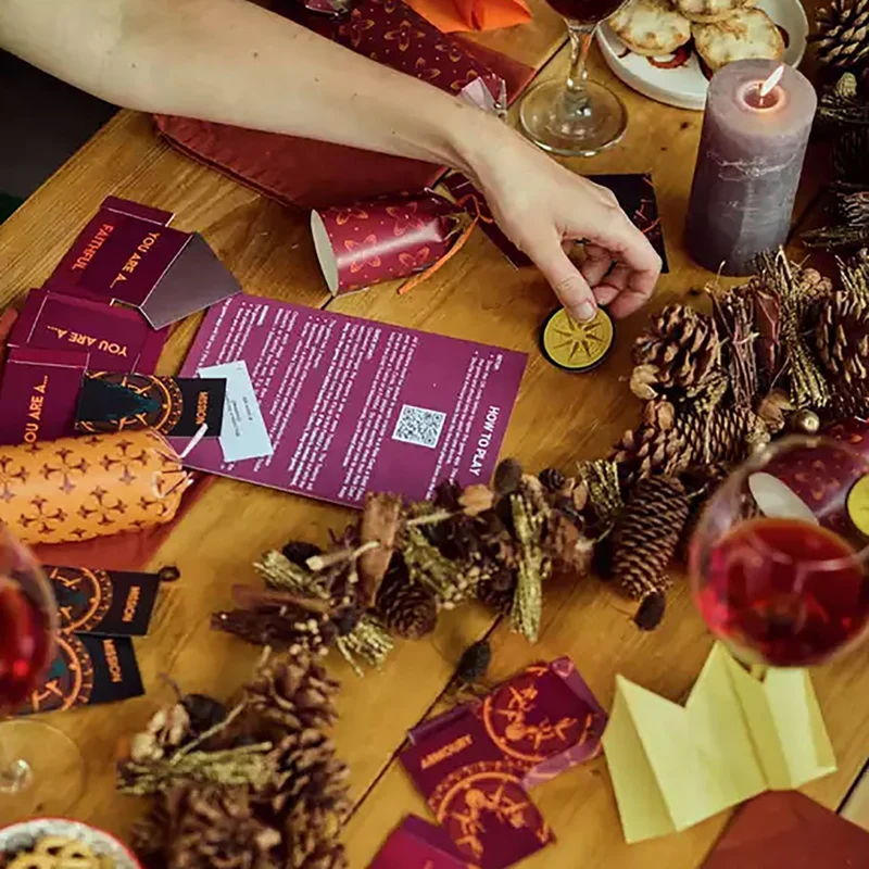 The Traitors Christmas Crackers Pack of 6 with Secret Roles and Missions