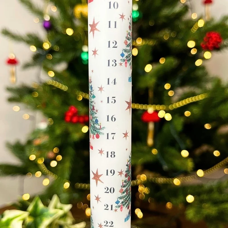 Nostalgic Christmas Tree Advent Candle | Festive Numbered Countdown Candle 23cm