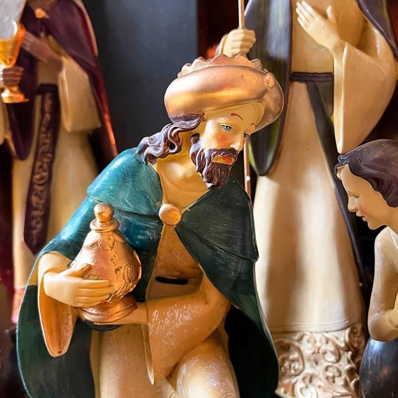 Deluxe Christmas Nativity Set - Extra Large Luxury Traditional Crib Scene With 10 Beautiful Detailed Figures