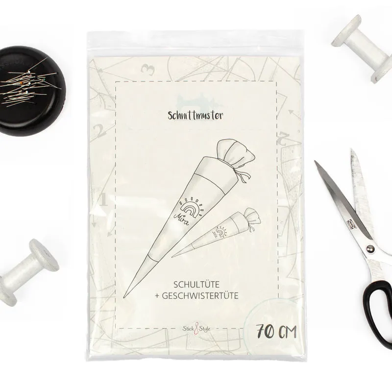 Schnittmuster aus Papier für Schultüte 70 cm