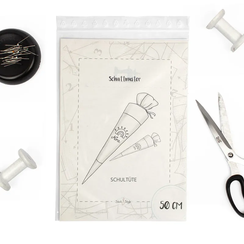 Schnittmuster aus Papier für Schultüte 50 cm