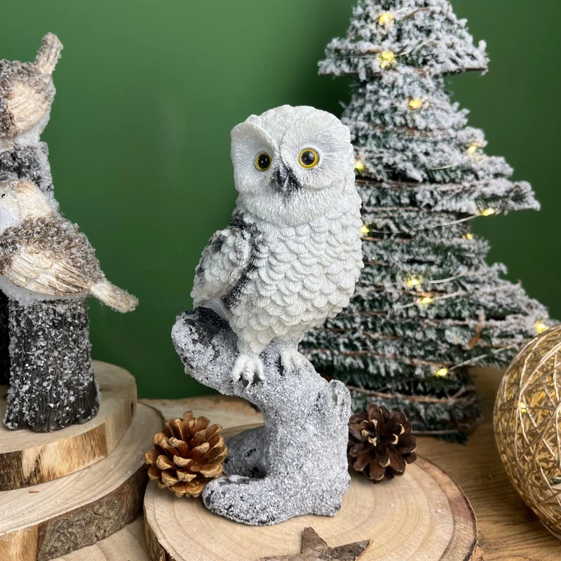 Snowy Owl Christmas Ornament | 21cm Resin Winter Bird Christmas Decoration | White Snow Owl Statue Figurine - Design Varies One Supplied