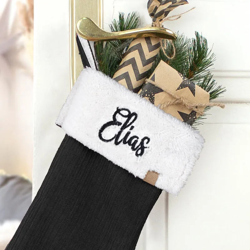 Nikolausstrumpf zum Befüllen Weihnachtssocke personalisiert mit Name bestickt - schwarz