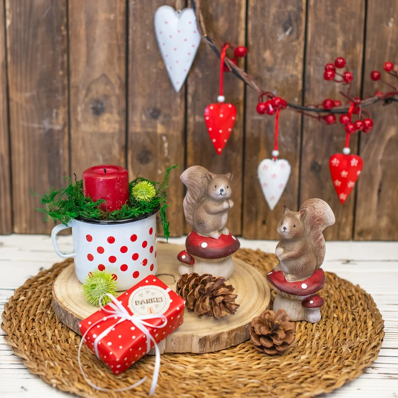 Eichhörnchen auf Fliegenpilz 13,5 cm – 2er Set aus Kunststein