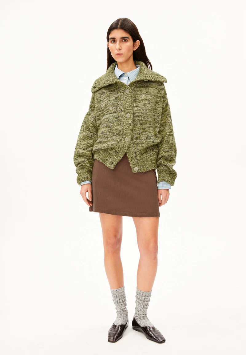 MOULINÉ BRUSHED STRICKJACKE | oatmilk-mosslace