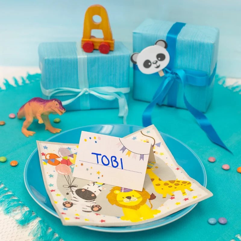 Tischkarten Kinder 25 Stück mit Blümchen und Fähnchen, 8,5 × 5,5 cm