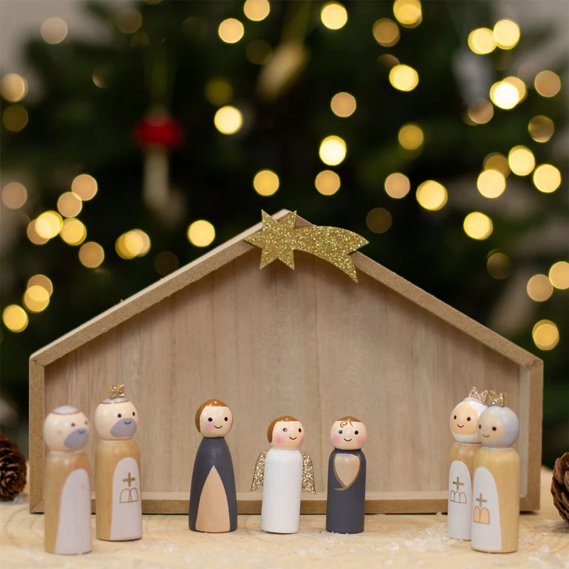 7-Piece Wooden Christmas Nativity Scene with Mini Peg Figures & Stable - 23.5cm