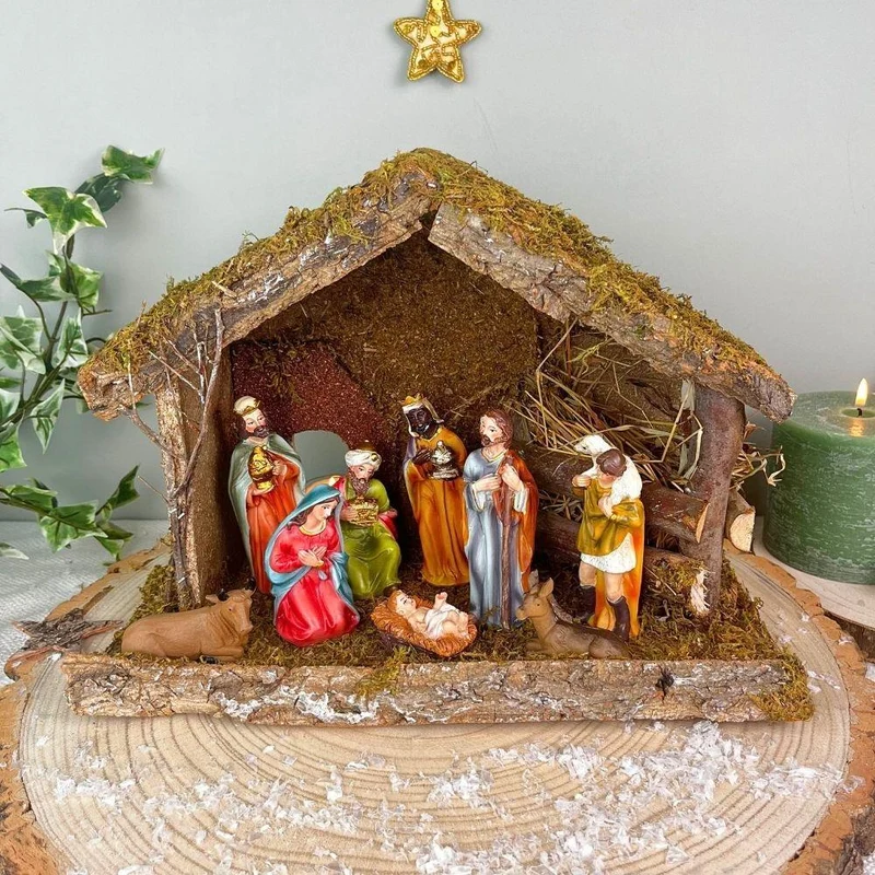 Traditional Rustic Stable Barn Christmas Decoration For Nativity Figures