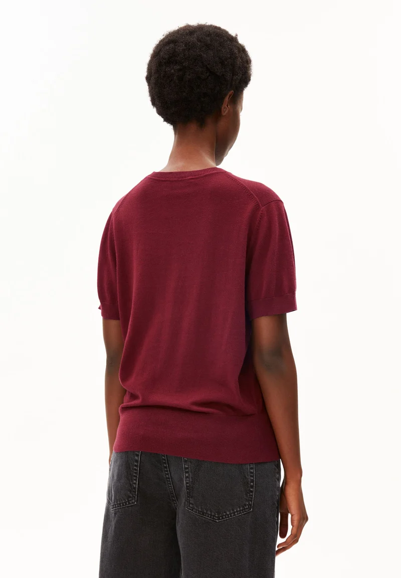 KURZÄRMLIGER STRICKPULLOVER | velvet red