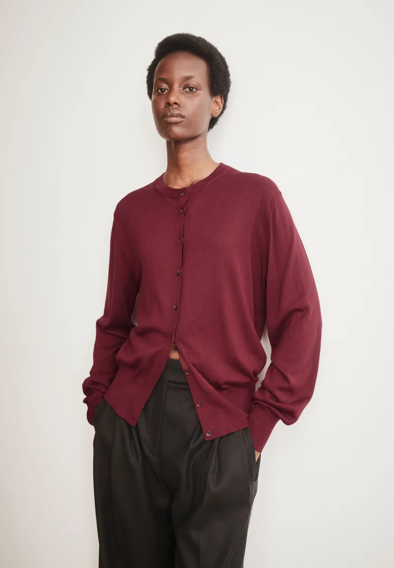 FEINSTRICKCARDIGAN | velvet red