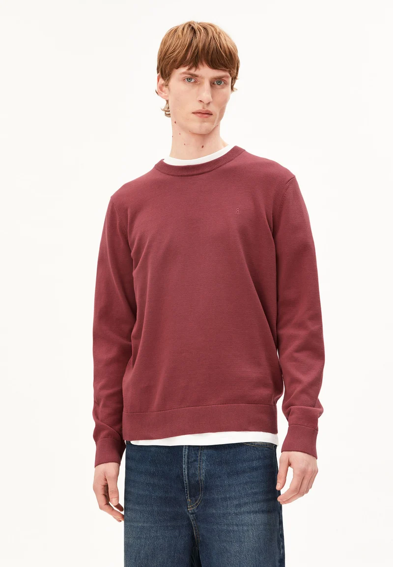 LOUKAA STRICKPULLOVER | velvet ember