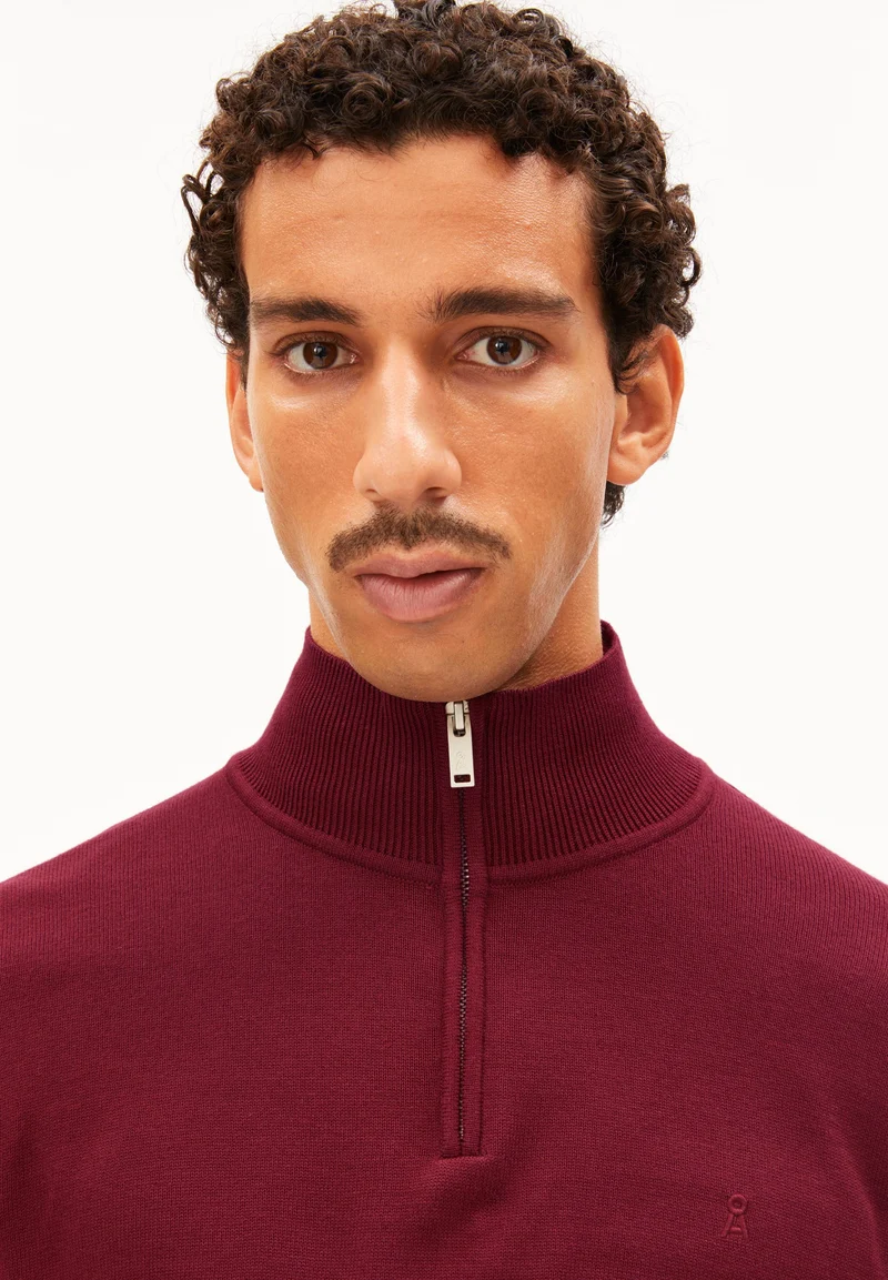 FAABES STRICKPULLOVER | velvet red