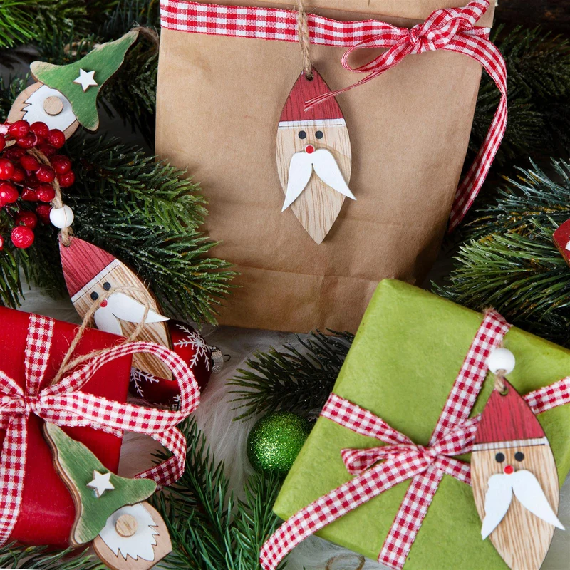 9 Wichtelanhänger kleine Wichtel aus Holz Weihnachtsanhänger Natur grün rot