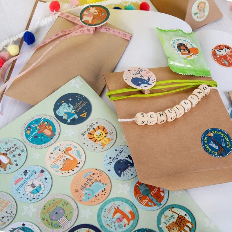 Logbuch-Verlag 24 bunte Motivationsaufkleber für Kinder - Belohnungssticker 4 cm - runde Aufkleber Motivation Belobigung Belohnung Schüler
