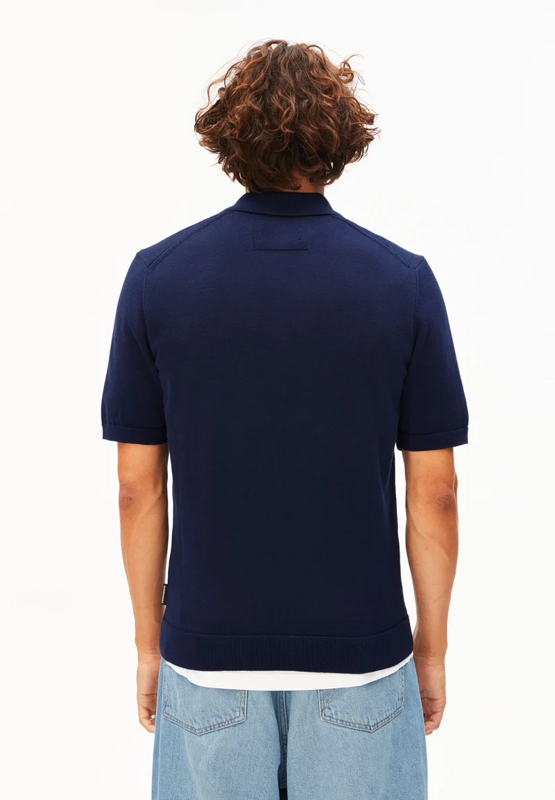 KURZÄRMLIGES STRICKPOLOSHIRT | tinted navy