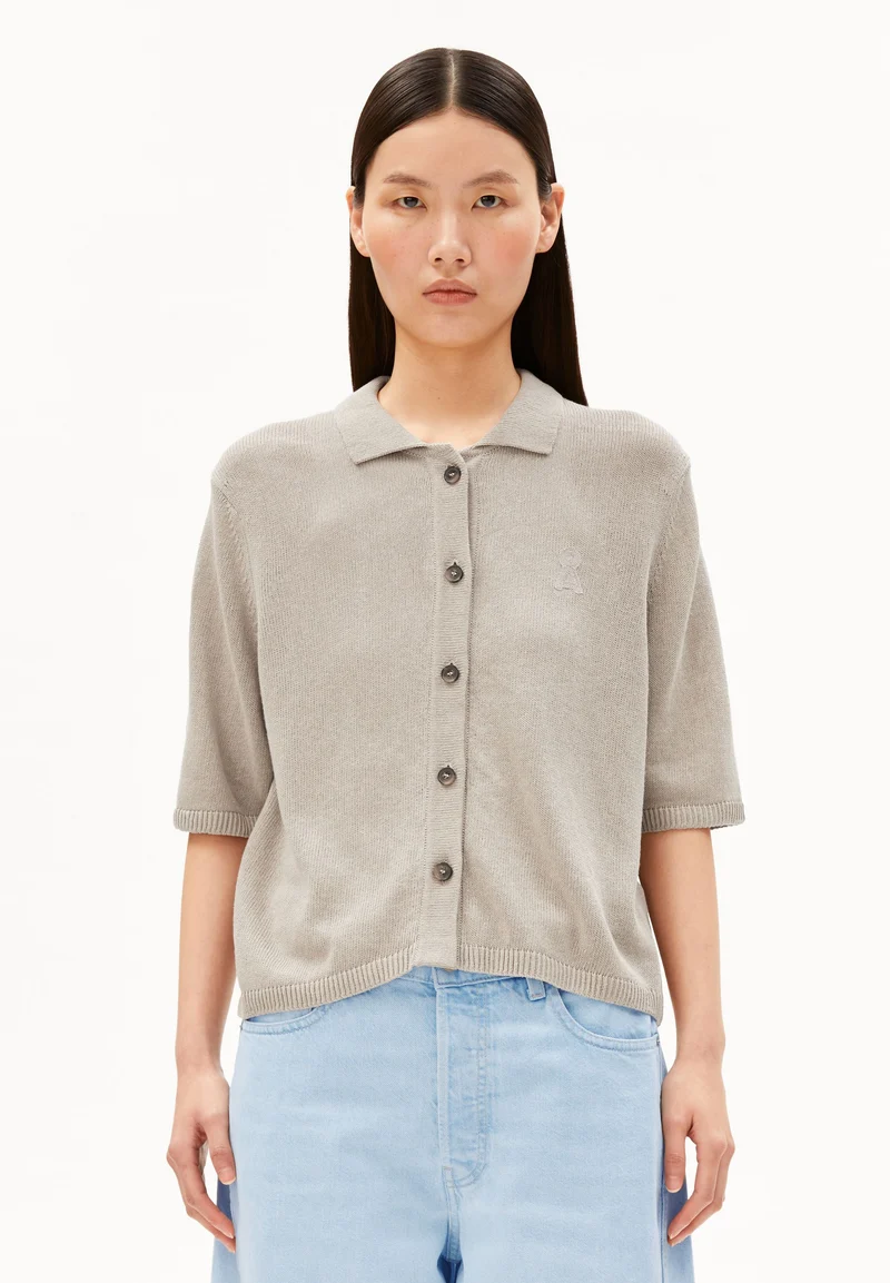 KURZÄRMLIGE LEINEN-MIX STRICKJACKE | sandstone
