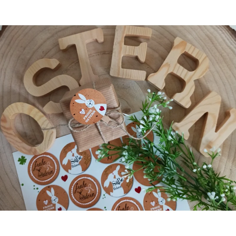 24 Stück kleine runde braun rot schwarz weiße Osteraufkleber Aufkleber Sticker Frohe Ostern Text in vier Designs selbstklebende Etiketten Ostersticker Kinder Erwachsene Kraftpapier Optik Herzen