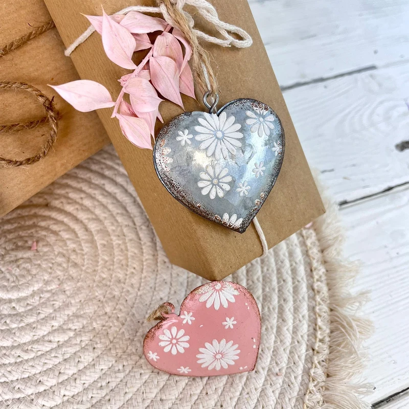 12 Herzanhänger aus Metall - Metallherzen Silber grün rosa 5,5 cm