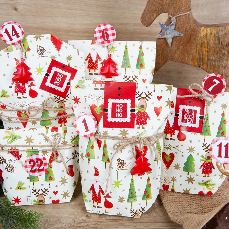 6 kleine Bäume aus Metall zum Aufhängen - Weihnachtsbaumanhänger rot 4 cm