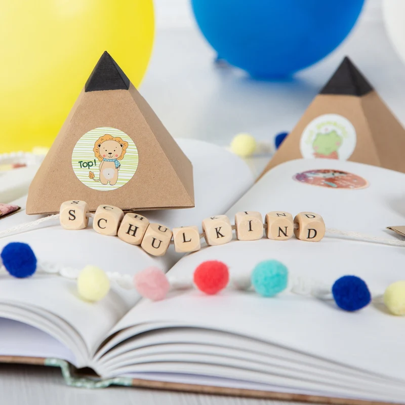Logbuch-Verlag 96 kleine Belohnungsaufkleber für Schule Kindergarten Unterricht - Lob Belobigung Motivationsaufkleber für Kinder Ø 3,2 cm bunte Tiere