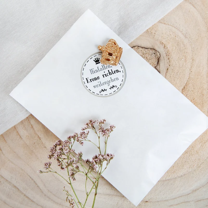 Logbuch-Verlag 24 Aufkleber Motivation Sprüche rund beige grau Motivationssticker Belohnung Mut Glück Wünsche basteln dekorieren Verpackung