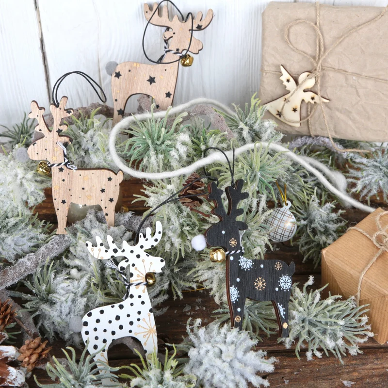 6 Elch Weihnachtsanhänger aus Holz Natur schwarz weiß - mit Glöckchen