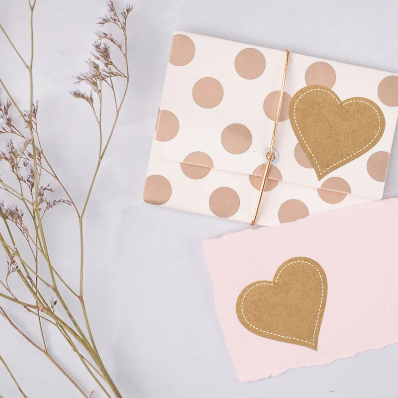 200 Herzaufkleber auf Rolle zum Beschriften - Kraftpapier-Optik - 5 cm zum Beschreiben