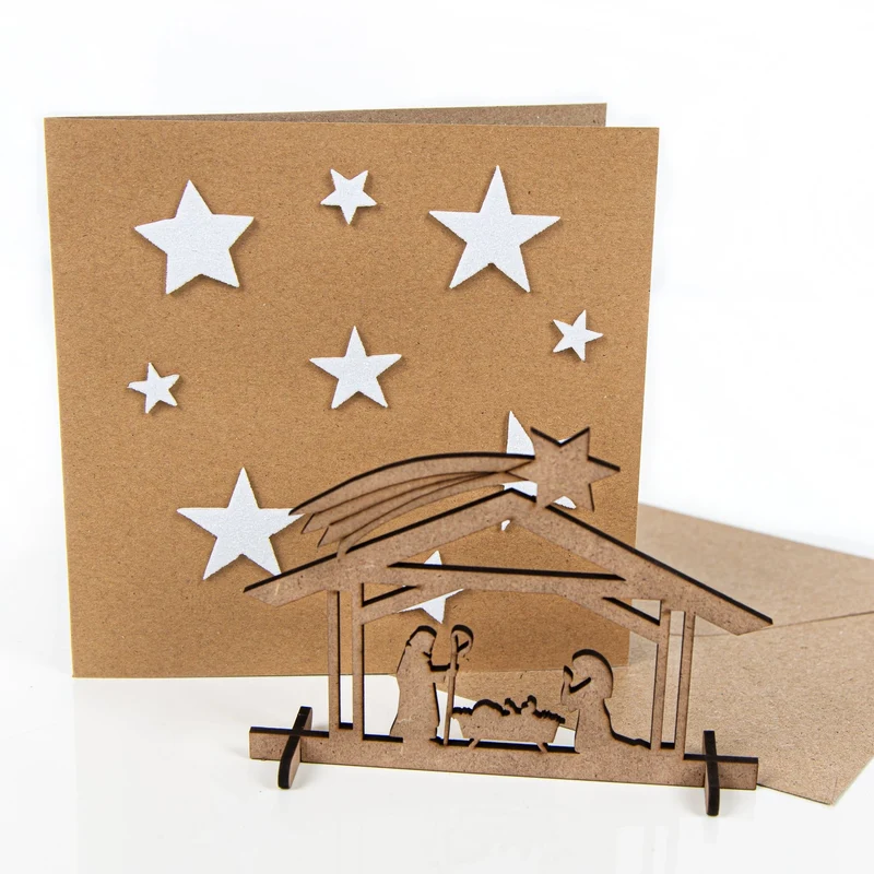 3 Weihnachtskarten quadratisch Klappkarten mit Umschlag – Stern braun-weiß mit Mini-Krippe aus Holz