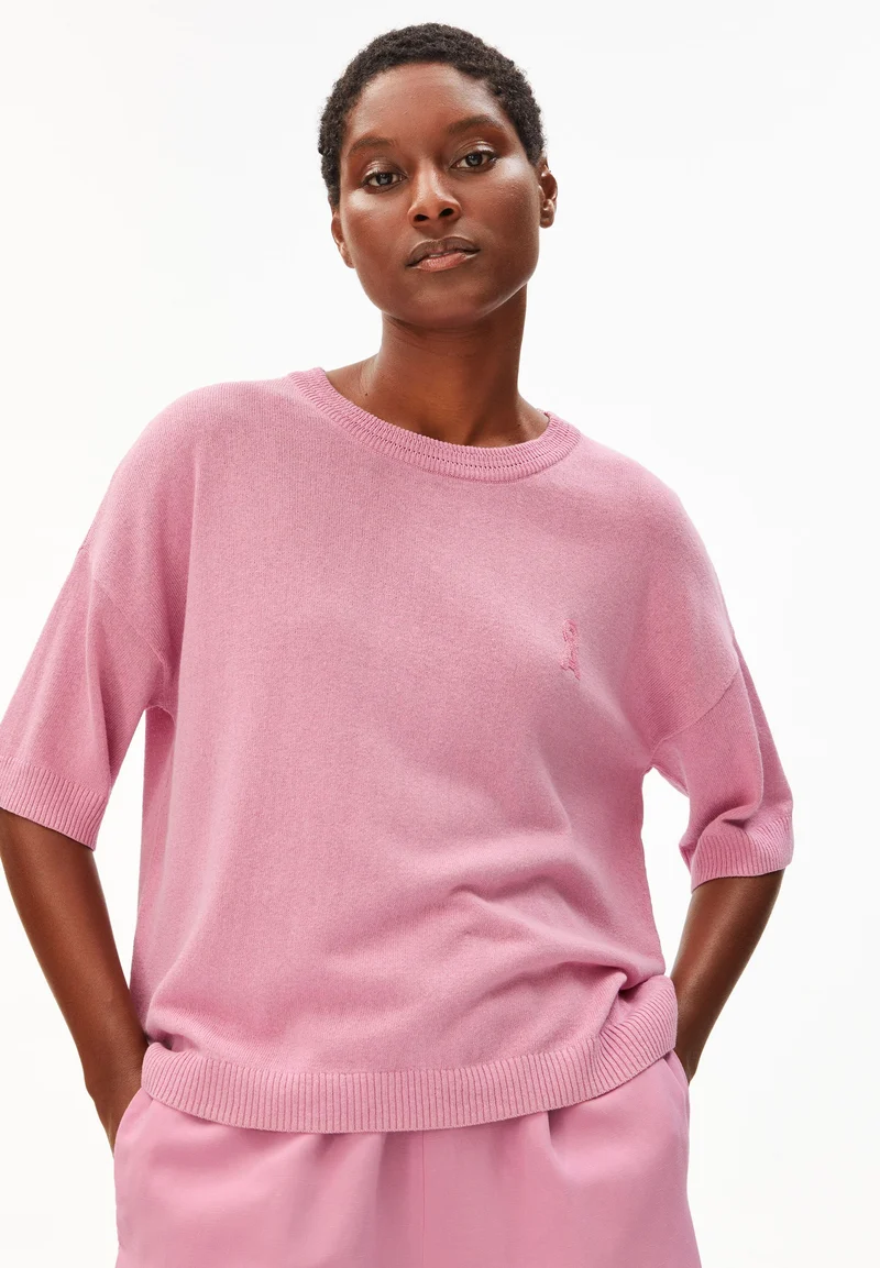KURZÄRMLIGES LEINEN-MIX STRICKSHIRT | washed berry
