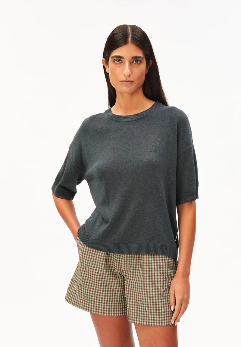 KURZÄRMLIGES LEINEN-MIX STRICKSHIRT | space steel