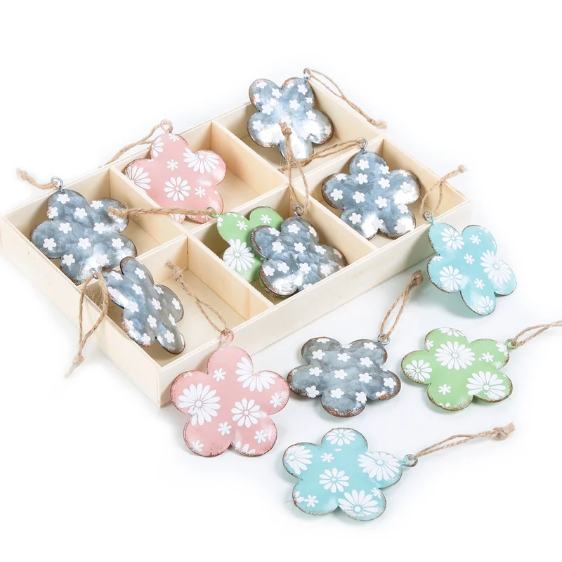 12 Metallanhänger Blumen in silber pastell - 5,5 cm - als Präsent Frühlingsdeko
