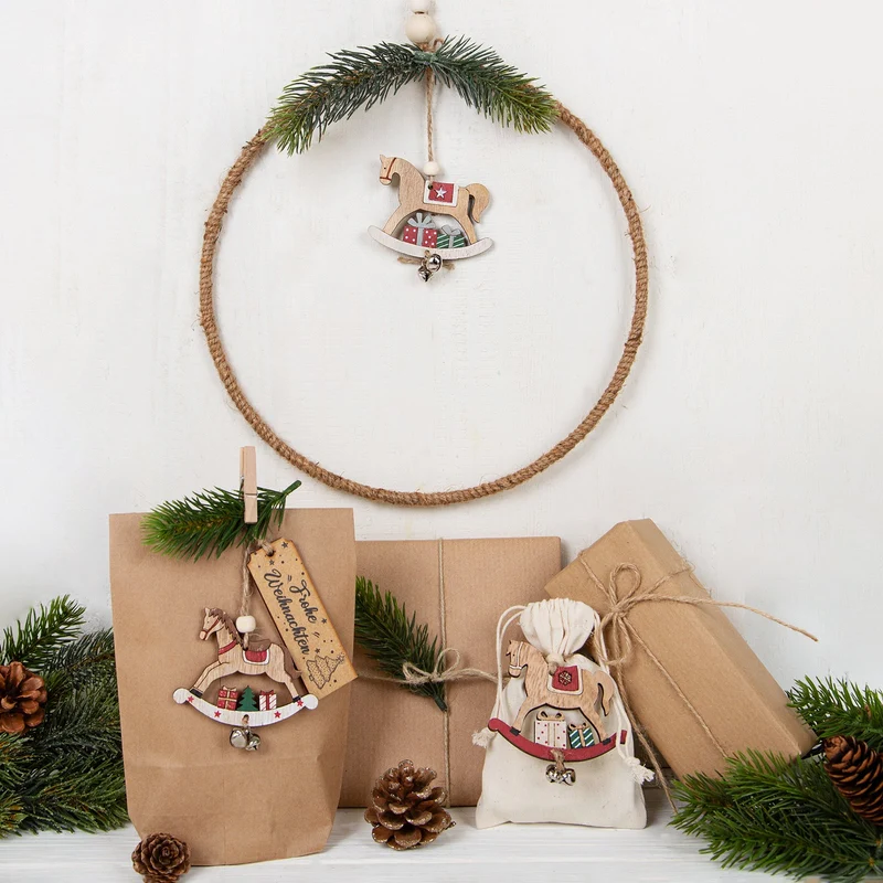 Logbuch-Verlag 12 Vintage Weihnachtsanhänger - Schaukelpferde mit Schnur zum Aufhängen braun rot - weihnachtlicher Baumschmuck