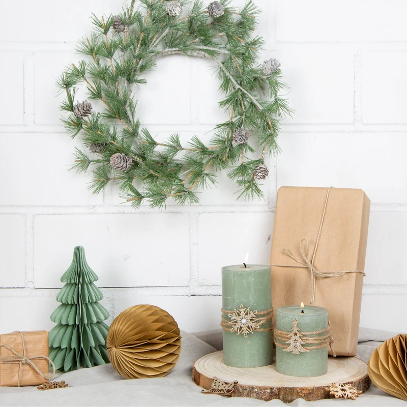 Künstlicher Türkranz Lärchenzweige mit Zapfen - Weihnachtsdeko Ø 40 cm
