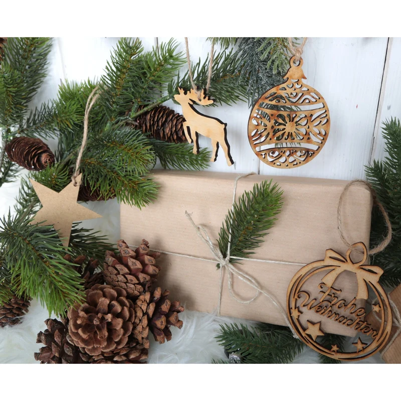 10 filigrane Weihnachtskugeln aus Holz 9 cm - Flache Holzanhänger