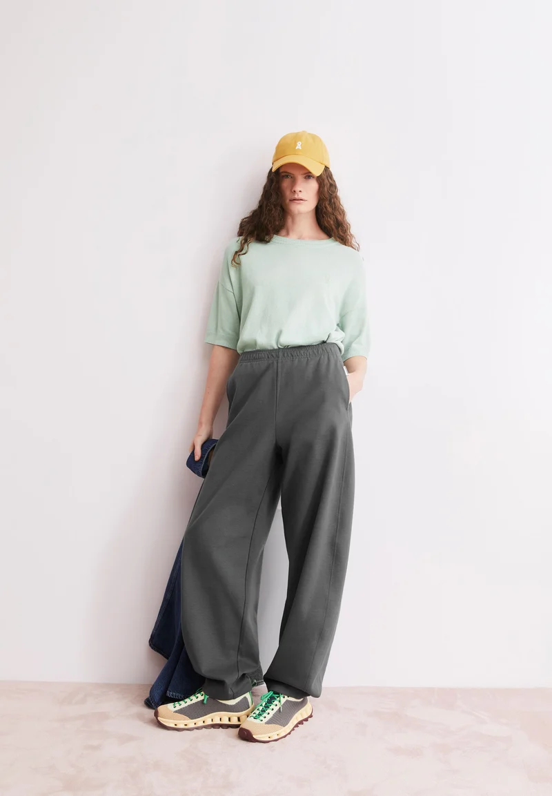KURZÄRMLIGES LEINEN-MIX STRICKSHIRT | foam