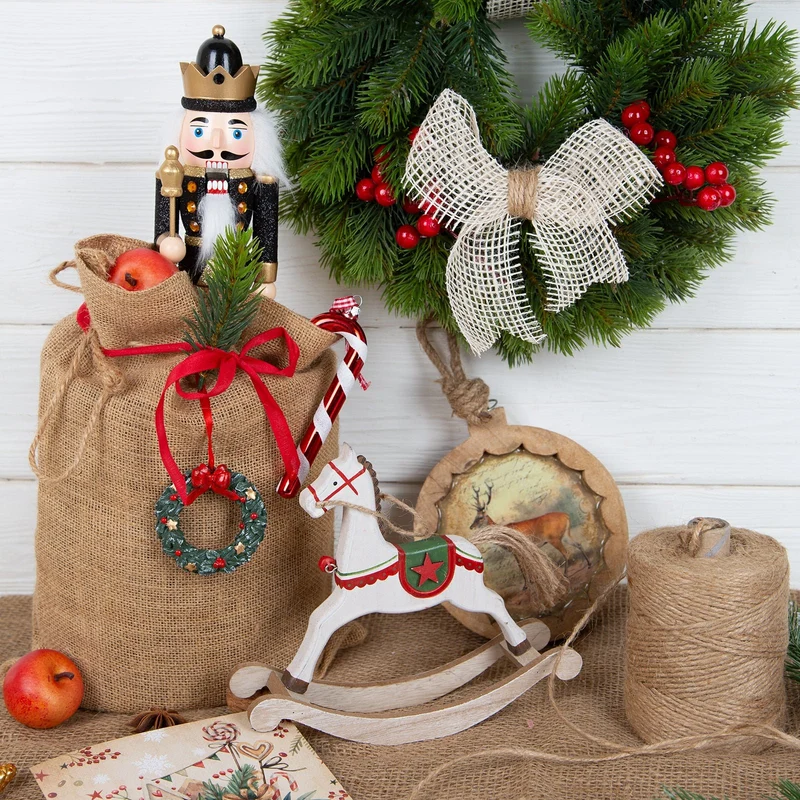 Schaukelpferd Weihnachtsfigur weiß grün Holz Figur Deko 21 cm